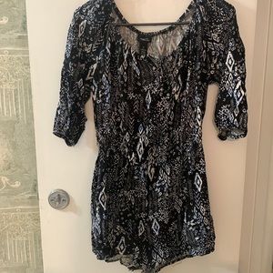 Women’s quarter sleeve patterned romper